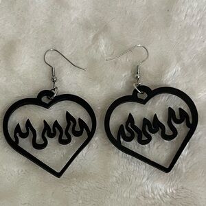 Black Heart Flame Plastic Earrings